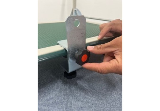 アラオ 荷崩れ防止クリップ 【2個入】 50ｗ×60Ｄ×106Ｈ　取付部分：9～45まで対応